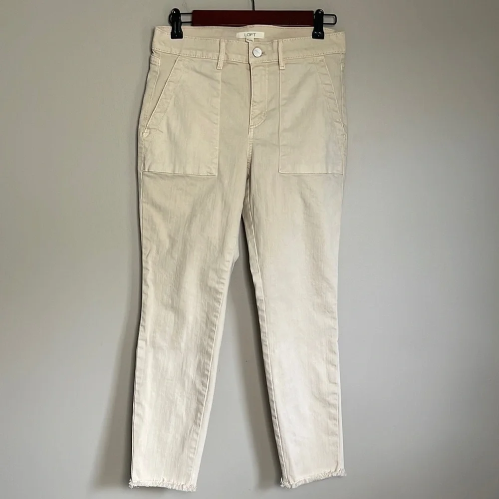 Ann Taylor Loft Cream Raw Hem High-rise Skinny Utility Pant Size 4P